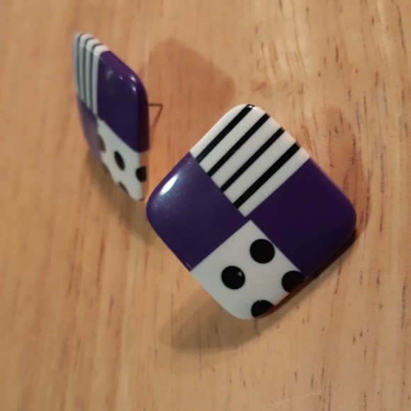 Vintage Earrings - Picture 3 of 3